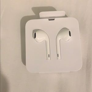 Brand New Apple headphones